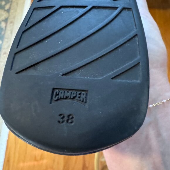 Fabulous Camper "Twins" Mirrored Two-Tone Black and White Slingbacks, size 38 - Picture 10 of 12